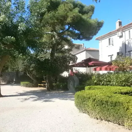 Сasa de vacaciones Countryside Marie With Pool *